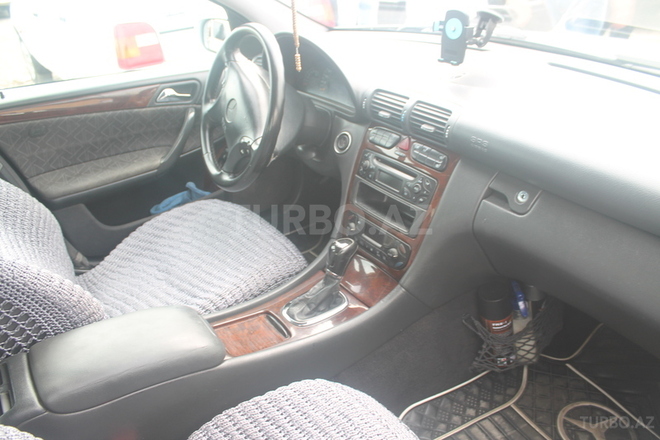 Mercedes C 240 2000, 300,000 km - 2.6 l - Bakı
