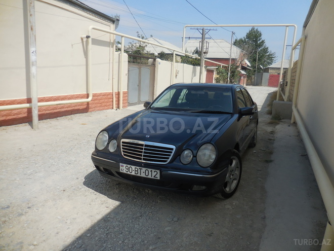 Mercedes E 240 2000, 280,000 km - 2.6 л - Bakı