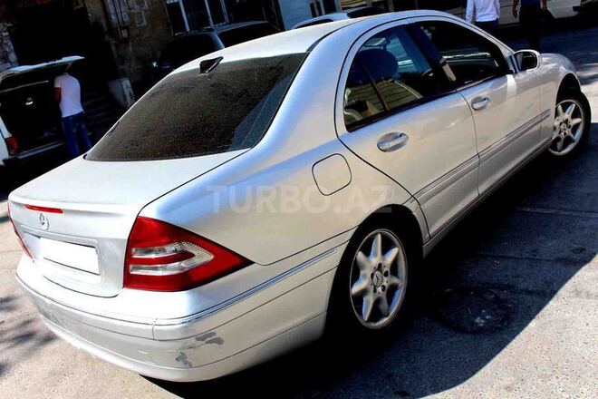 Mercedes C 230 2001, 186,000 km - 2.3 l - Bakı