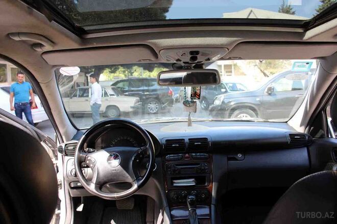 Mercedes C 230 2001, 186,000 km - 2.3 l - Bakı