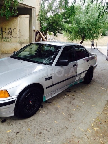 BMW 318 1992, 250,000 km - 0.2 l - Bakı