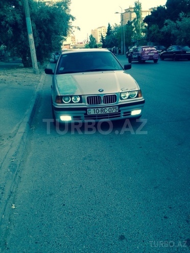 BMW 318 1992, 250,000 km - 0.2 l - Bakı