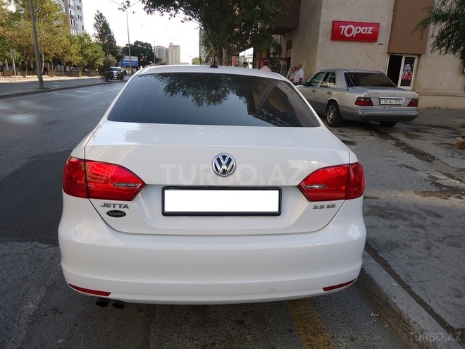 Volkswagen Jetta 2010, 12,500 km - 2.5 l - Bakı