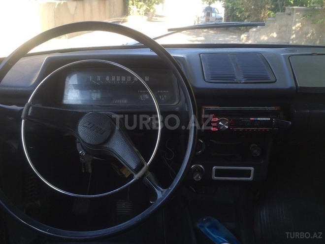 Moskvich  1995, 70,000 km - 1.5 l - Bakı