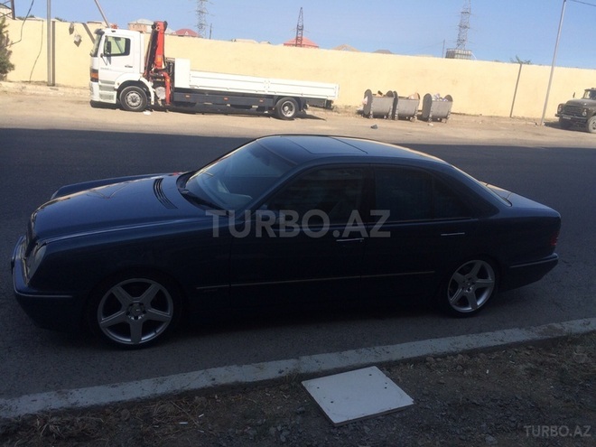 Mercedes E 270 2000, 214,000 km - 2.7 l - Bakı