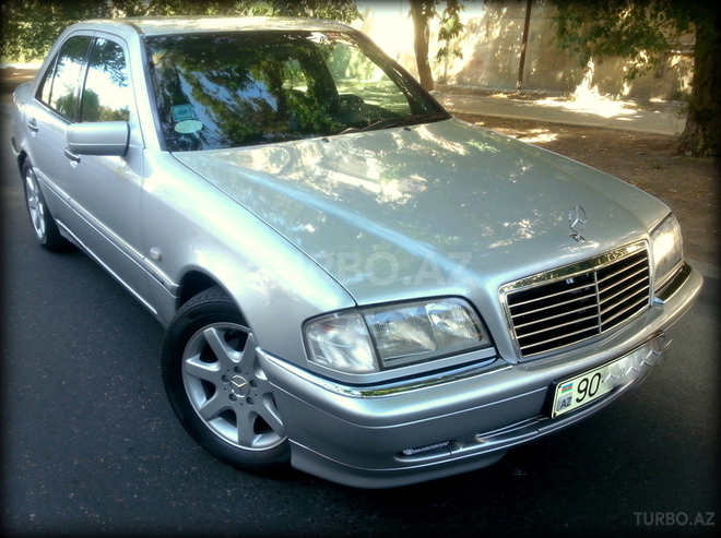 Mercedes C 220 1998, 240,000 km - 2.2 l - Bakı