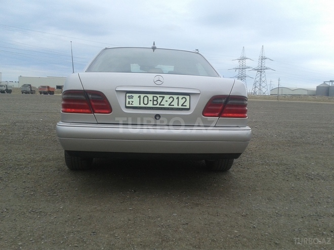 Mercedes E 230 1995, 398,565 km - 2.3 l - Bakı