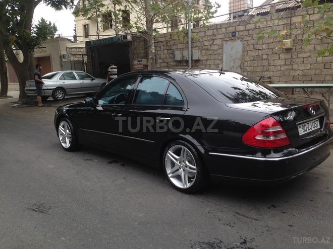 Mercedes E 240 2002, 211,000 km - 2.4 l - Bakı