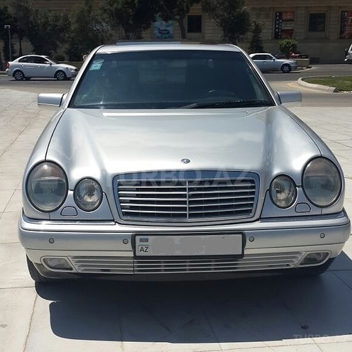 Mercedes E 240 1998, 260,000 km - 2.4 l - Bakı