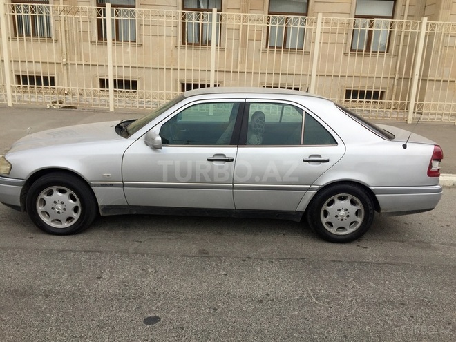 Mercedes C 250 1997, 250,000 km - 2.5 l - Bakı