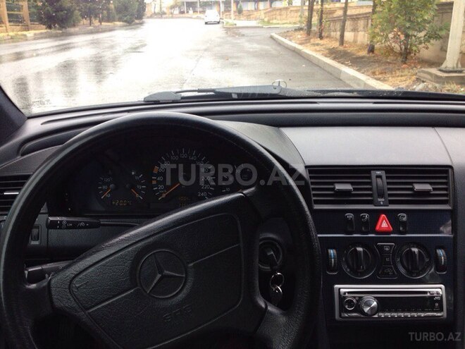 Mercedes C 180 1998, 238,000 km - 1.8 l - Bakı