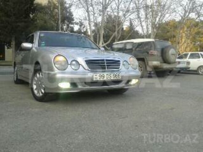 Mercedes E 270 1999, 220,000 km - 2.7 l - Bakı