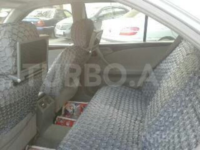 Mercedes E 270 1999, 220,000 km - 2.7 l - Bakı