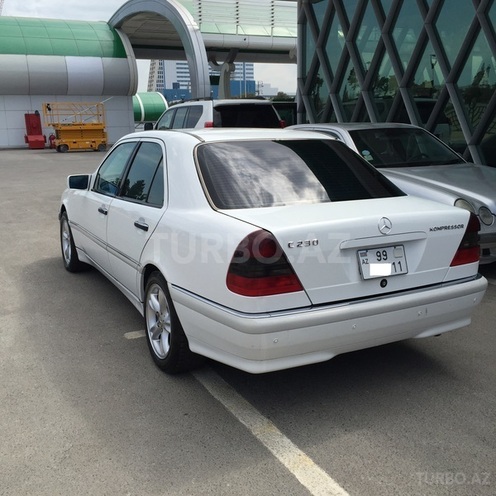 Mercedes C 230 1998, 170,000 km - 2.3 л - Bakı