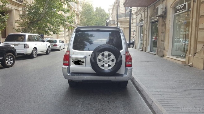 Mitsubishi Pajero 2003, 214,000 km - 3.0 l - Bakı