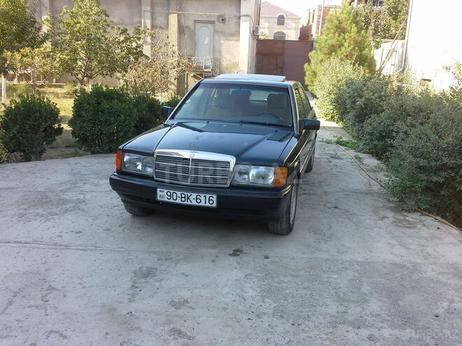Mercedes 190 1993, 195,000 km - 2.3 l - Bakı