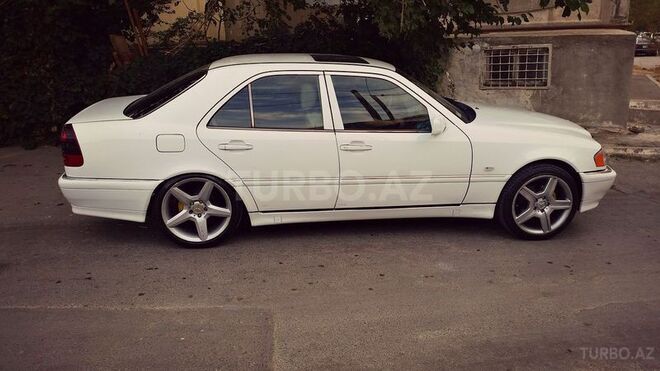 Mercedes C 230 1997, 200,000 km - 2.3 l - Bakı