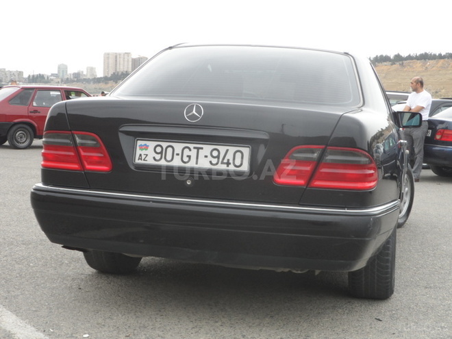 Mercedes E 240 1998, 188,000 km - 2.4 l - Bakı