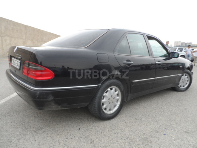 Mercedes E 240 1998, 188,000 km - 2.4 l - Bakı