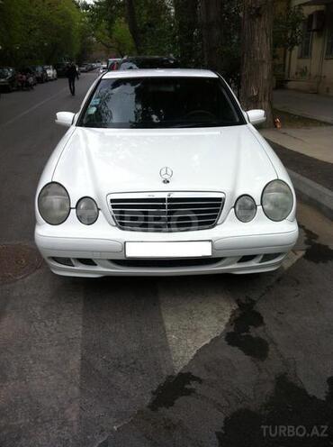Mercedes E 220 2001, 280,000 km - 2.2 l - Bakı