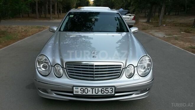Mercedes E 240 2002, 260,000 km - 2.4 л - Bakı