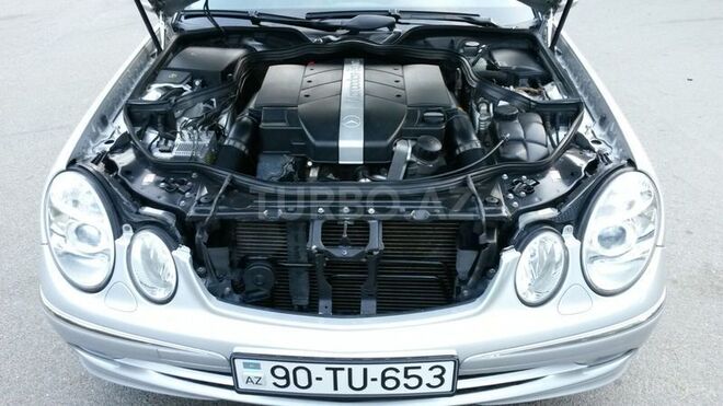 Mercedes E 240 2002, 260,000 km - 2.4 л - Bakı