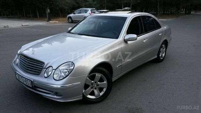 Mercedes E 240 2002, 260,000 km - 2.4 л - Bakı