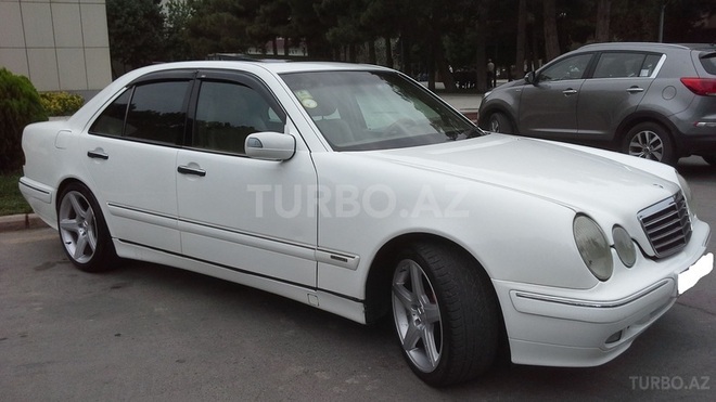 Mercedes E 240 1997, 268,000 km - 2.4 l - Bakı