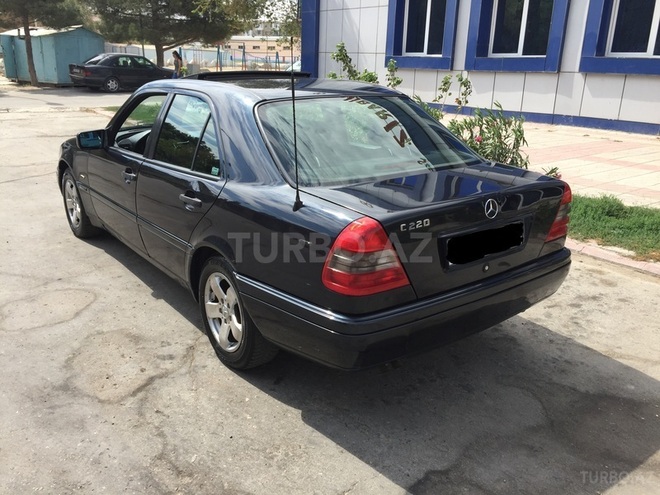 Mercedes C 220 1995, 198,456 km - 2.2 l - Bakı