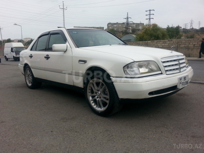 Mercedes C 230 1997, 250,000 km - 2.3 l - Bakı