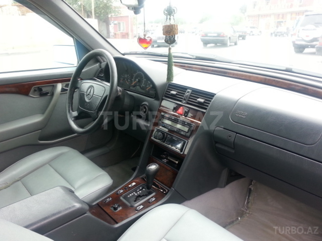 Mercedes C 230 1997, 250,000 km - 2.3 l - Bakı