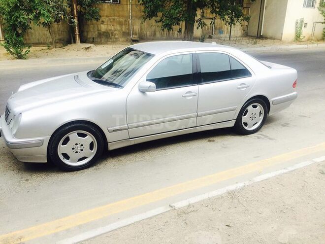 Mercedes E 320 2000, 218,000 km - 3.2 l - Bakı