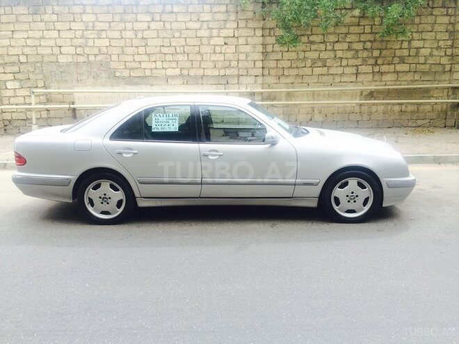 Mercedes E 320 2000, 218,000 km - 3.2 l - Bakı