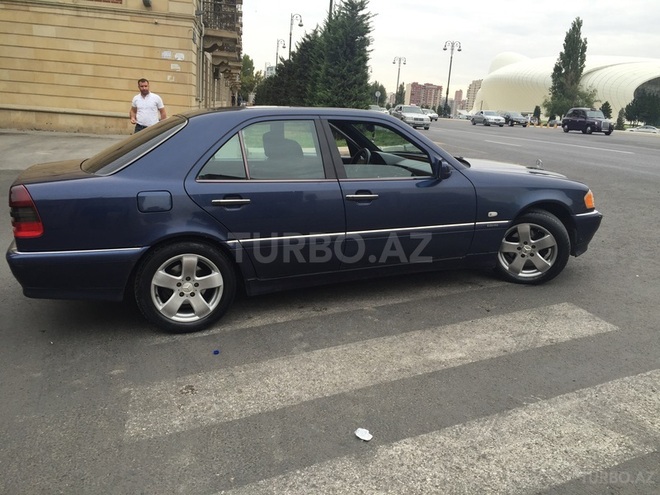 Mercedes C 240 1999, 207,000 km - 2.4 l - Bakı