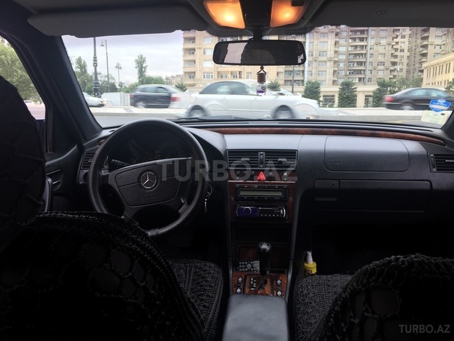 Mercedes C 240 1999, 207,000 km - 2.4 l - Bakı