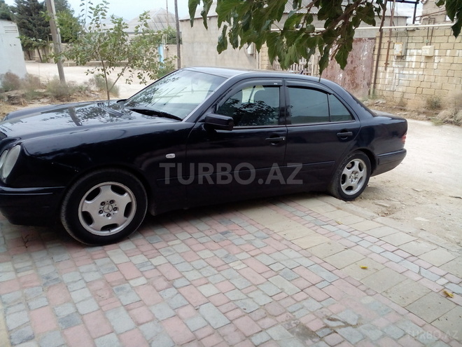 Mercedes E 240 1998, 351,000 km - 2.4 l - Bakı