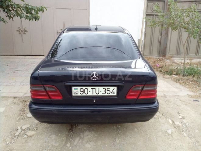 Mercedes E 240 1998, 351,000 km - 2.4 l - Bakı