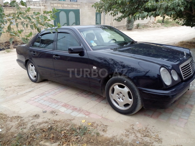 Mercedes E 240 1998, 351,000 km - 2.4 l - Bakı