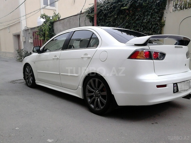 Mitsubishi Lancer 2010, 90,000 km - 2.0 l - Bakı