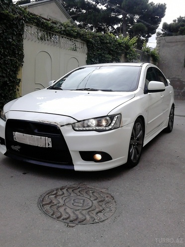 Mitsubishi Lancer 2010, 90,000 km - 2.0 l - Bakı