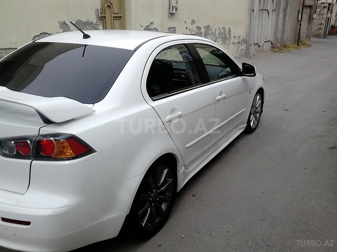 Mitsubishi Lancer 2010, 90,000 km - 2.0 l - Bakı