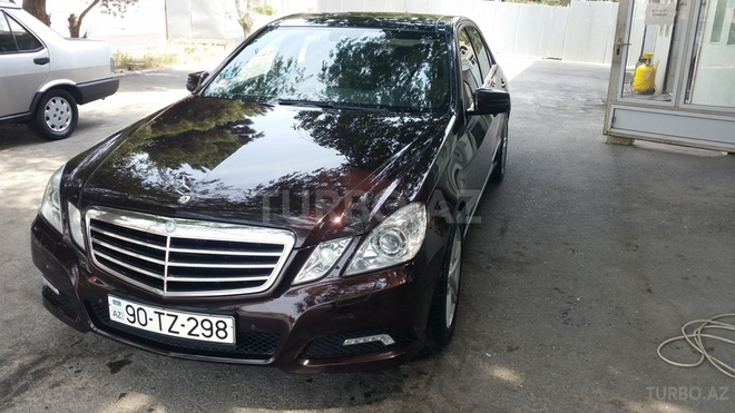Mercedes E 200 2010, 110,000 km - 1.8 л - Bakı