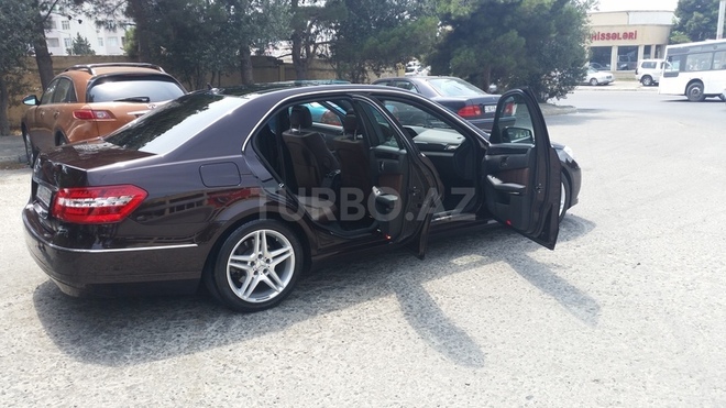 Mercedes E 200 2010, 110,000 km - 1.8 л - Bakı