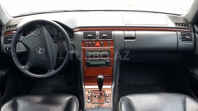 Mercedes E 240 2000, 120,000 km - 2.6 l - Bakı