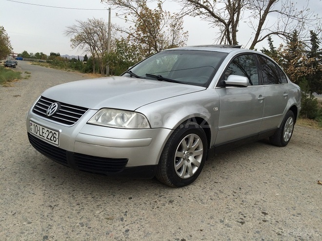 Volkswagen Passat 2003, 127,000 km - 1.8 l - Bakı