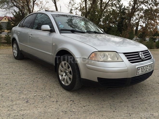 Volkswagen Passat 2003, 127,000 km - 1.8 l - Bakı