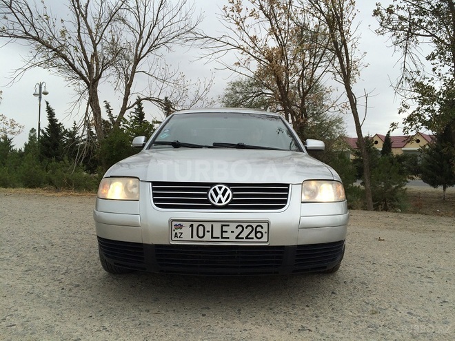 Volkswagen Passat 2003, 127,000 km - 1.8 l - Bakı