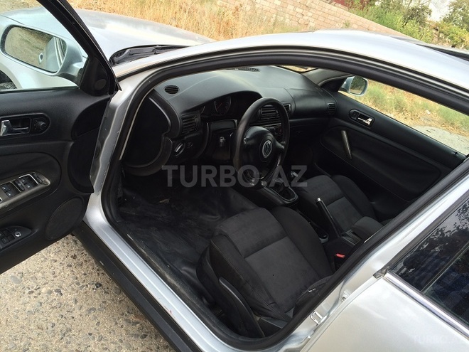 Volkswagen Passat 2003, 127,000 km - 1.8 l - Bakı