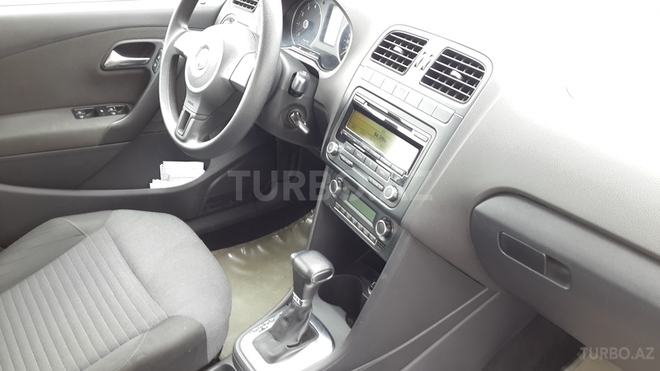 Volkswagen Polo 2010, 56,000 km - 1.4 л - Bakı