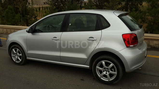 Volkswagen Polo 2010, 56,000 km - 1.4 л - Bakı